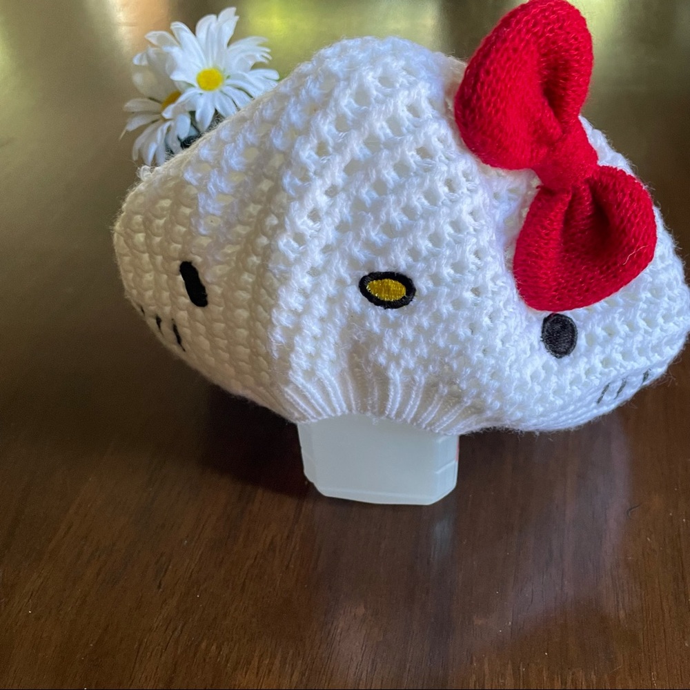 Hello Kitty Kids Knit White,Red & Black Beanie Hat